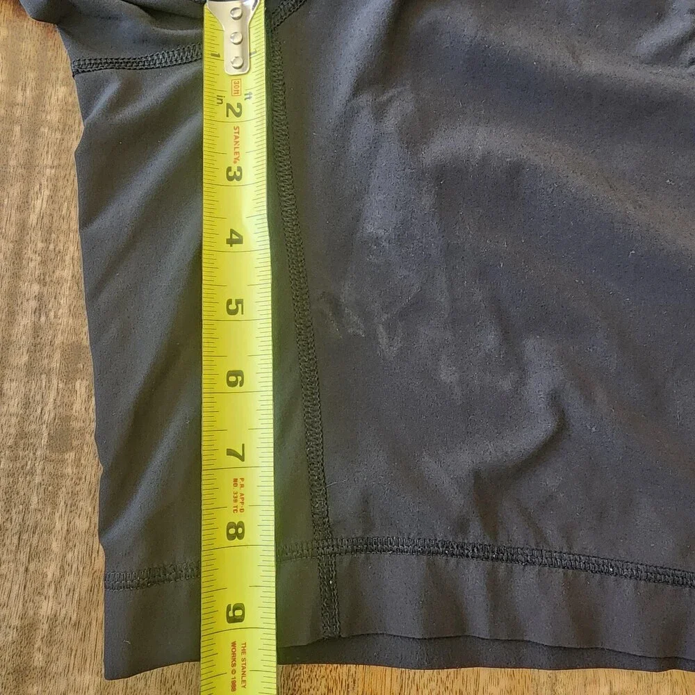 Lululemon Shorts Mens Small Black Running 9 Inch Inseam Athletic Zip Pocket